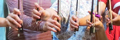Picture of many bow holds